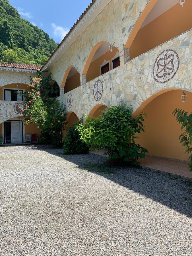 Pousada Casa de Pedra Boiçucanga Exterior foto